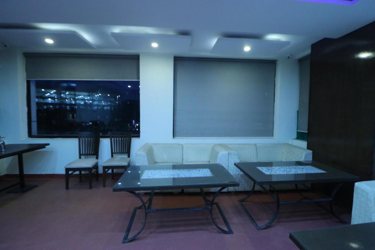 Hotel Eurasia Mohali International Airport Zirakpur Εξωτερικό φωτογραφία