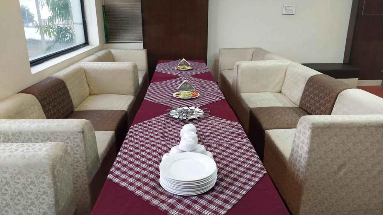 Hotel Eurasia Mohali International Airport Zirakpur Εξωτερικό φωτογραφία