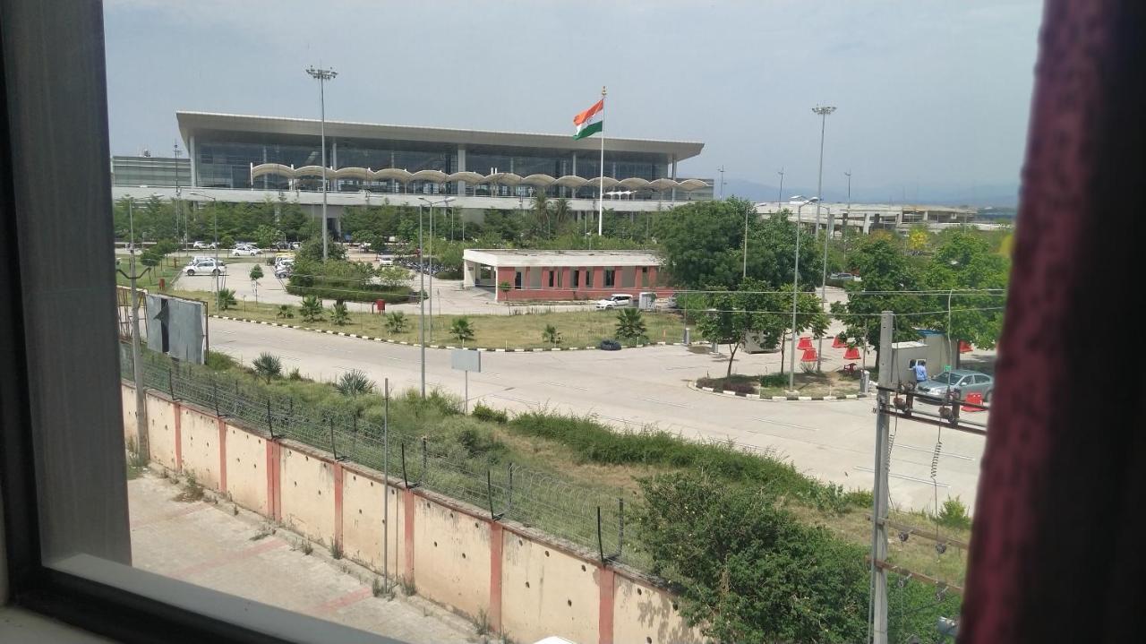 Hotel Eurasia Mohali International Airport Zirakpur Εξωτερικό φωτογραφία