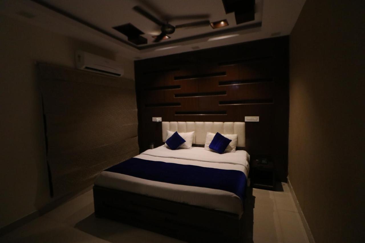 Hotel Eurasia Mohali International Airport Zirakpur Εξωτερικό φωτογραφία